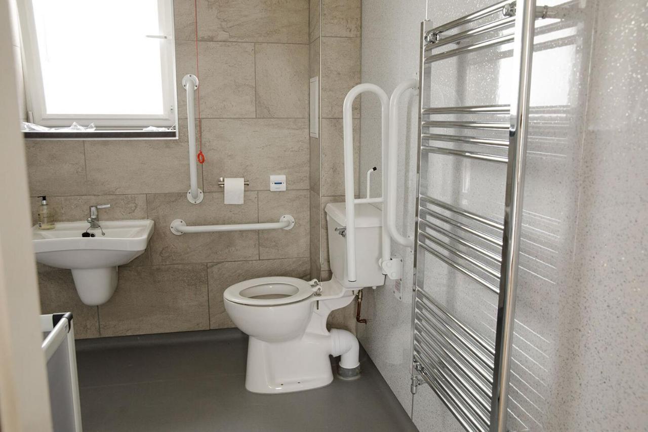 House Of Juniper - Luxury Accessible Apartment Broadford  Dış mekan fotoğraf